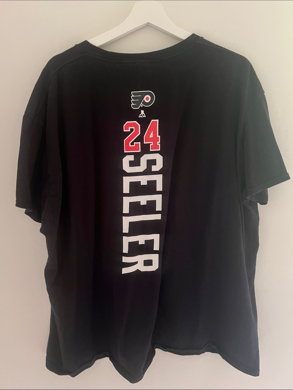NHL Black Philadelphia Flyers Logo Short Sleeve Tee - Picture 2 of 3
